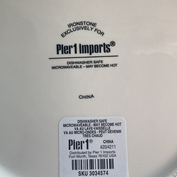 Pier 1 Imports Seas The Day Whale Plates - Picture 3 of 3